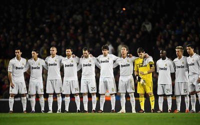 亿博电竞-佩里西奇训练中秀花式过人